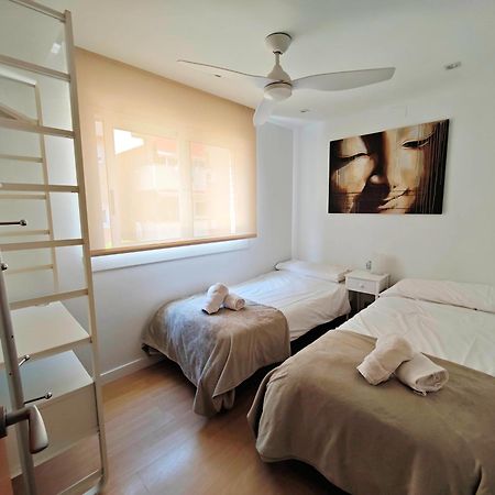 Apartamento Playa Con Piscina Parking Y 2 Habitac Castelldefels Εξωτερικό φωτογραφία